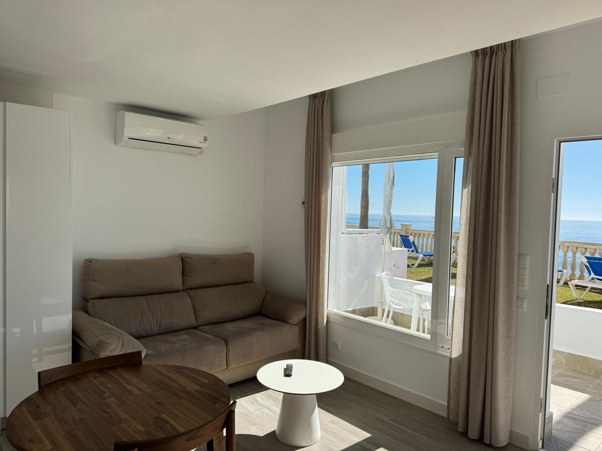 Apartamentos Perla Marina Nerja Εξωτερικό φωτογραφία